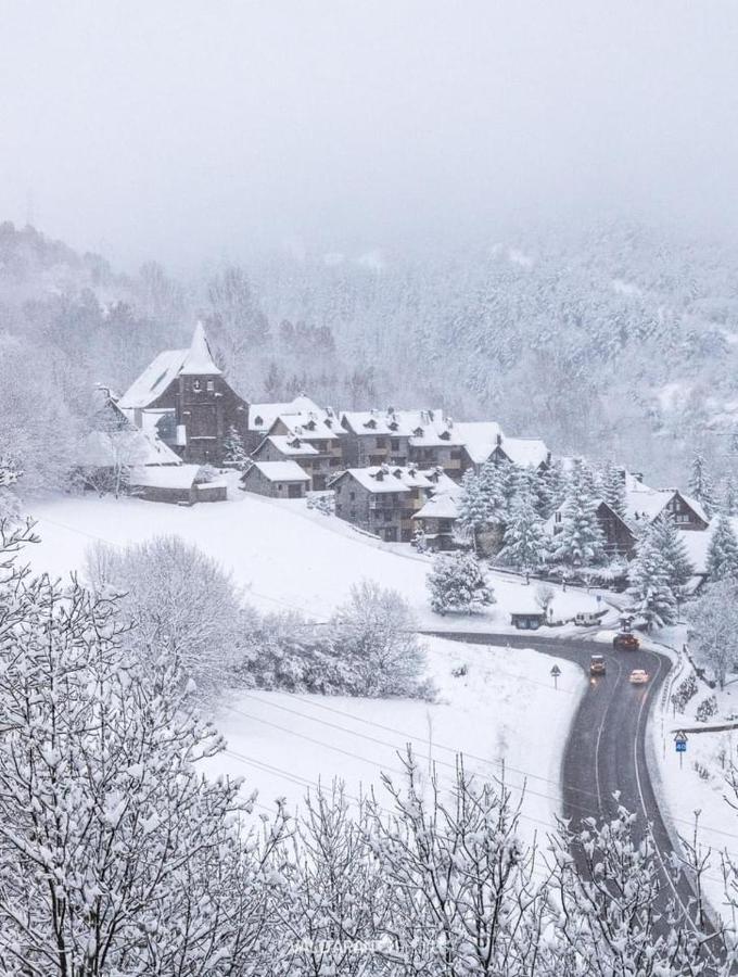 Tredos, Casa Adosada. Baqueira Luaran gambar